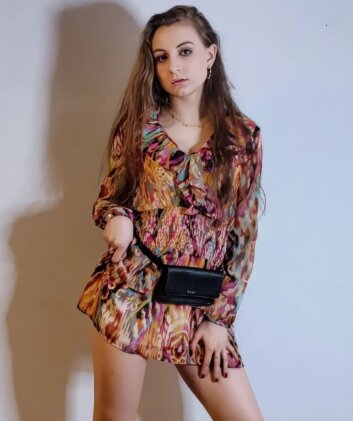 RussianBeautiesOnline Website Review In 2025 — Free Credits, Costs, Legality