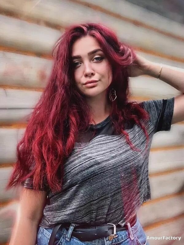 Regina, 24