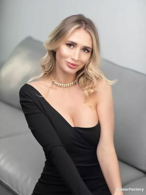 Alyona Profile image 5