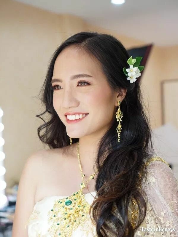 Alice Profile image 4