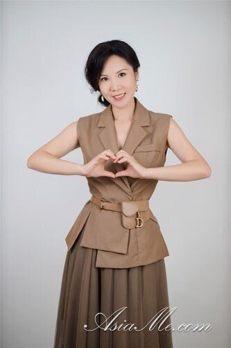 Linda Profile image 2