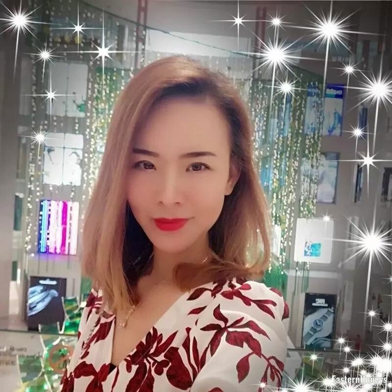 Pichamon Profile image 5
