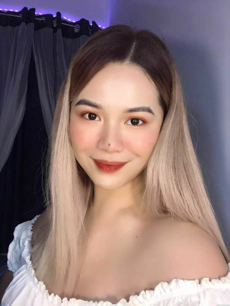 Ann, 28