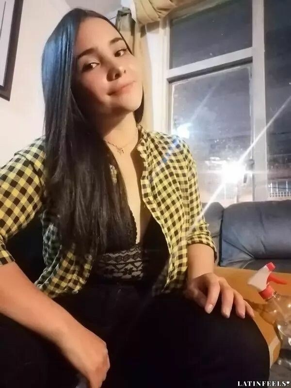 Camila Profile image 4
