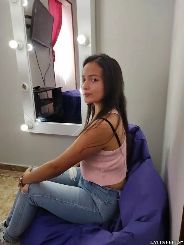 Valentina Profile image 2