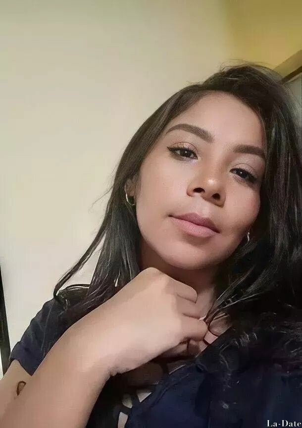 Elizabeth Profile image 6