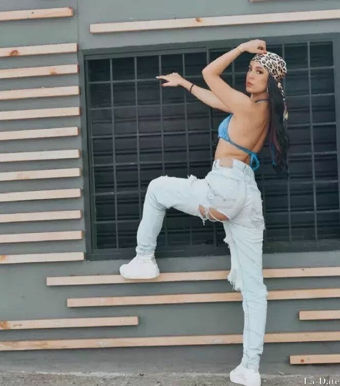 Daniela Alejandra Profile image 6