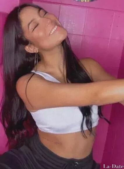 Daniela Alejandra Profile image 5