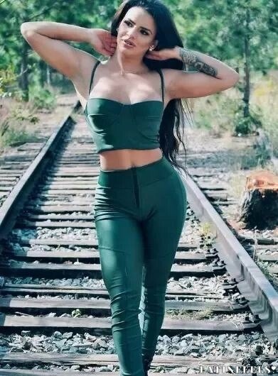 Adriana Profile image 5