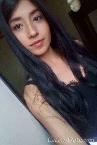 Luisa, 27