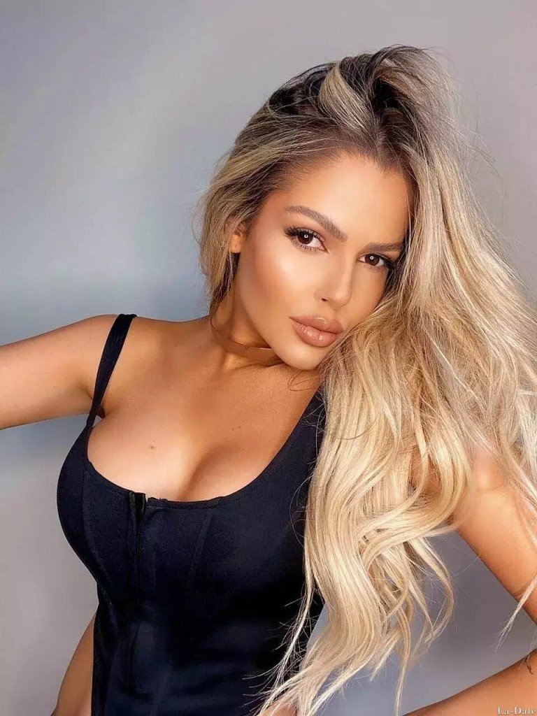 Andreina Profile image 2