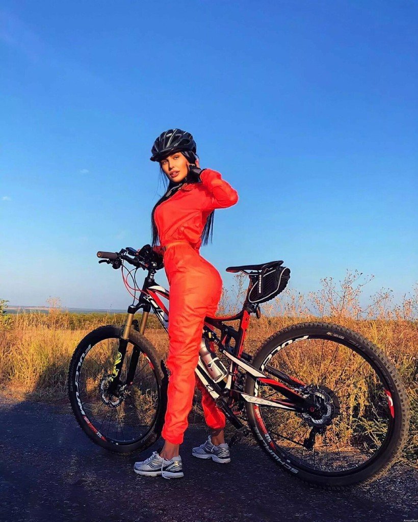 Galina Profile image 2