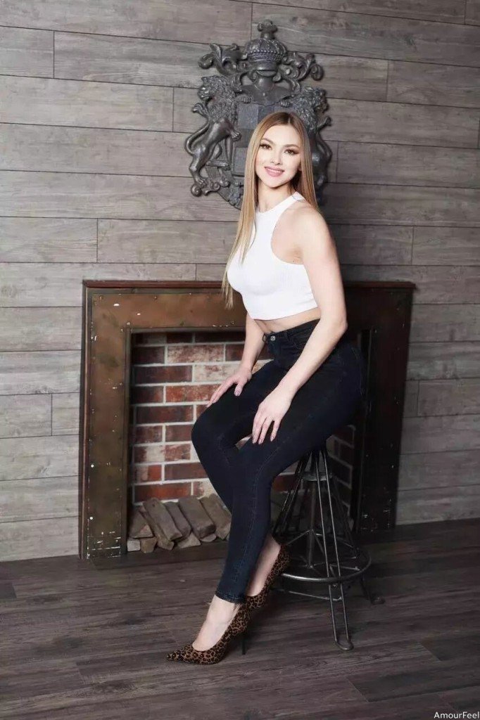 Olena Profile image 4