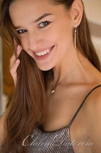 Anya, 21