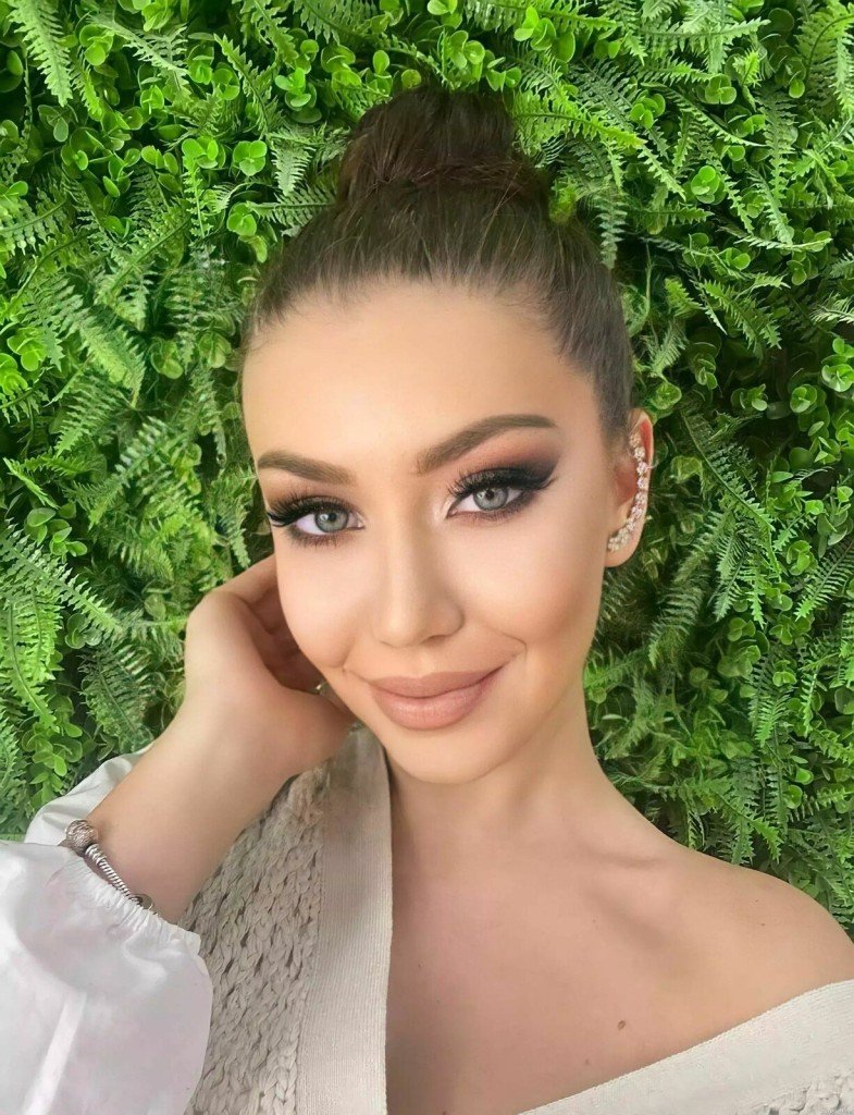 Veronika Profile image 5