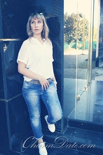 Veronika Profile image 4