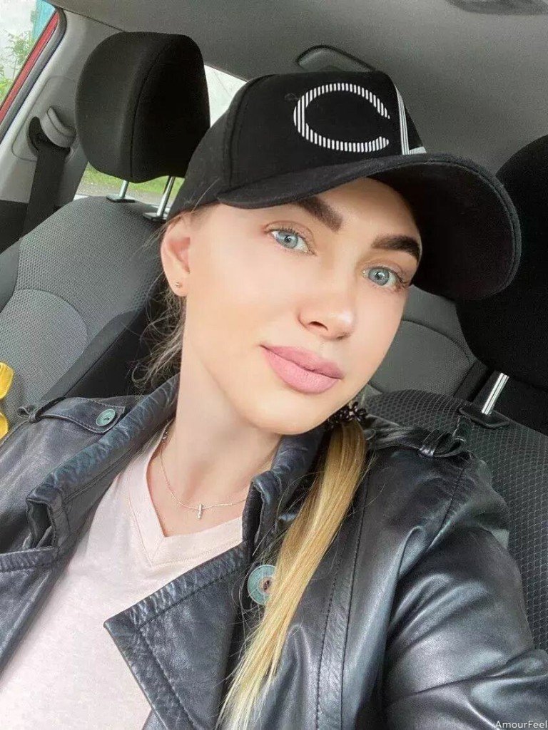 Victoria Profile image 5