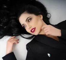 Elena Profile image 3