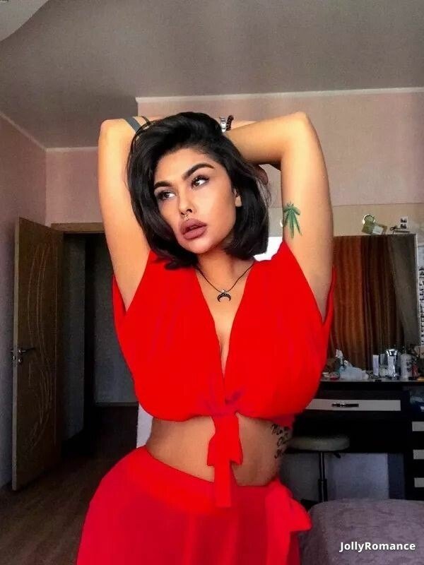 Alla Profile image 2