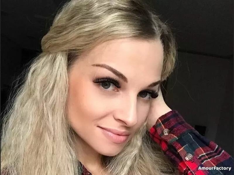 Oksana Profile image 5