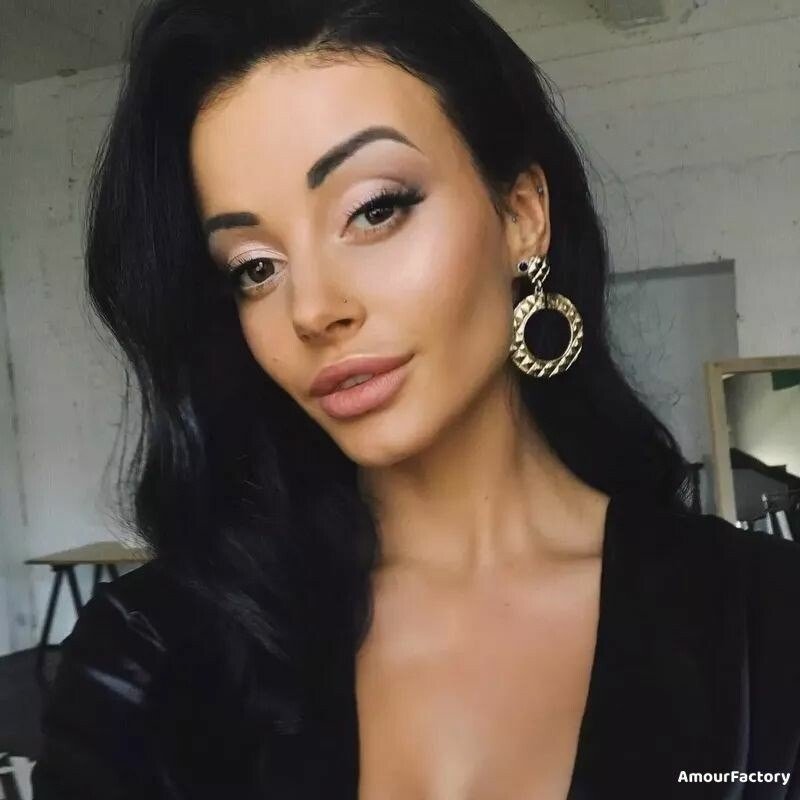 Anna Profile image 4