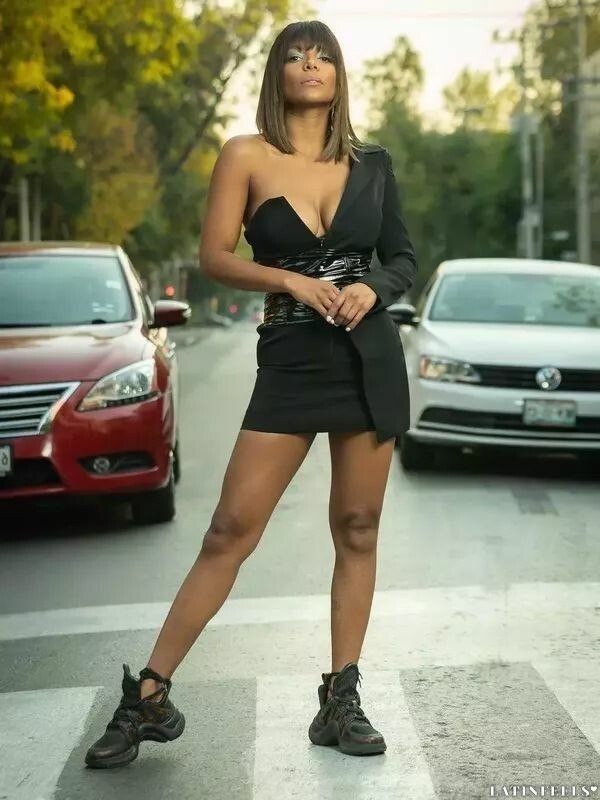 Karely Profile image 2